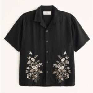 Abercrombie Black Linen Blend Floral Embroidered Button-Up Short Sleeve Shirt